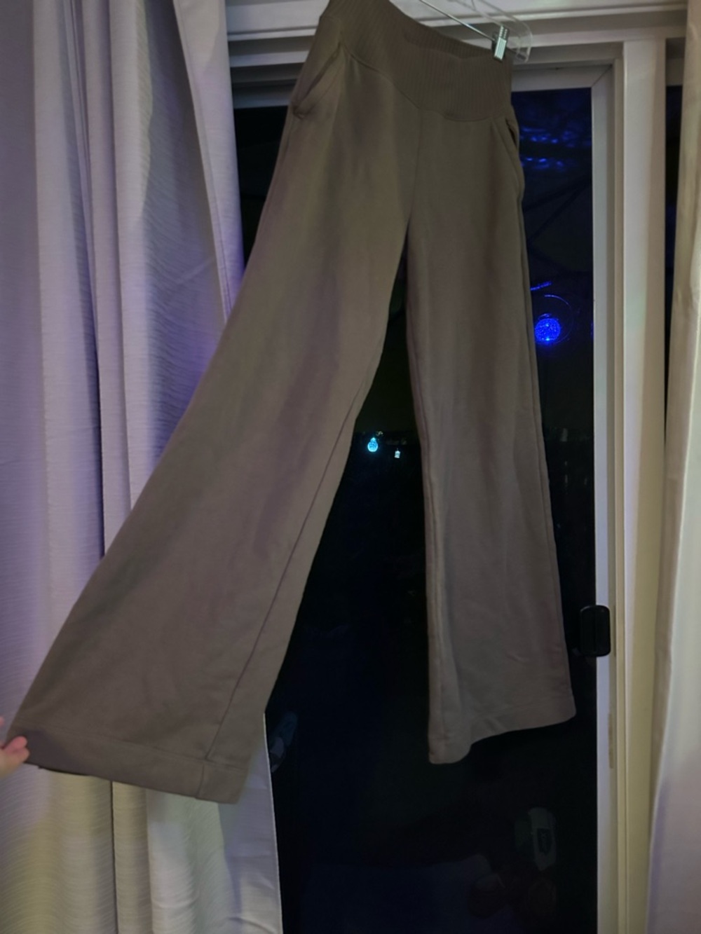 Cute $130 Alo Serenity Wide Leg Sweatpants Limited Edition Light Cocoa Sz Small - Picture 5 of 15